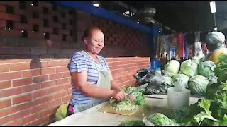 SOUTH AFRICA - Durban - Vegetable street vendor (Video) (k8W)
