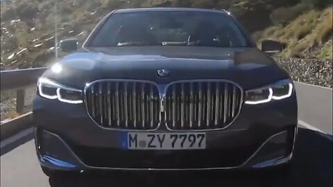 10 min of THE HUGE KIDNEYS of the new BMW 7-series facelift. WIN or FAIL?