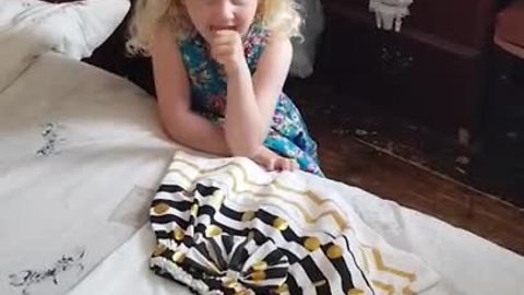 Little Girl Grins From Ear to Ear When She Learns She’s Going To Be Big Sister