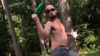 Attraper un frisbee n'a jamais été aussi difficile!