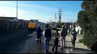 SOUTH AFRICA - Cape Town - Khayelitsha accident (Video) (xNZ)