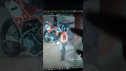 Cara criticou a minha moto mas veja a tranqueira que ele tem hahaah