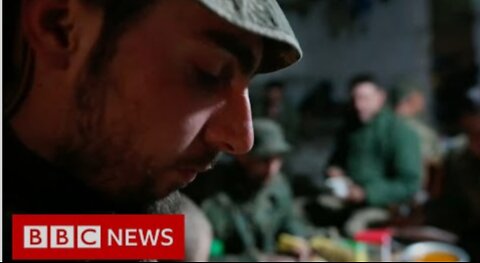 Ukrainian troops pinned down by Russian fire in key frontline village – BBC News