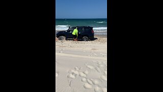 Landcruiser Prado gets Bogged