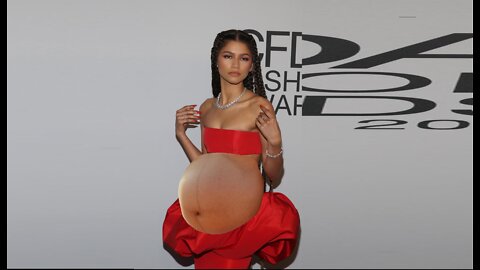 OMG Zendaya is Pregnant And You can't Believe Who is The Father