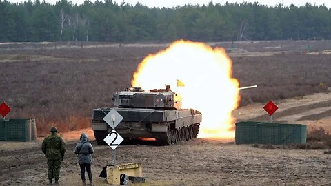 Ukrainian Soldiers Learn To Use Leopard 2 Tanks