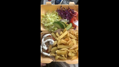 Donner meat, chips and salad