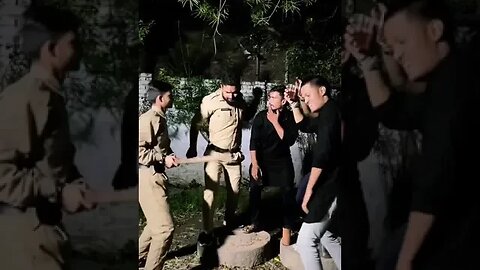 Police Or Jawan#shortvideo #youtubeshorts #follow #vairal #vairalvideo