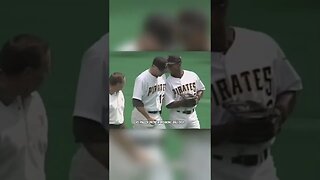 MLB Player Ran Through the Wall to Make This Catch