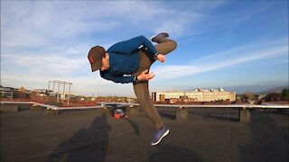 Rooftop Jumps - Daredevil does Parkour and Freerun and Tricking on a rooftop