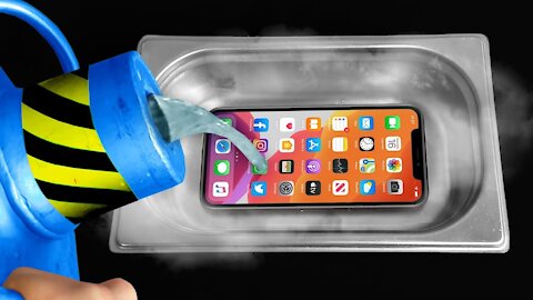 Experiment iPhone in liquid nitrogen