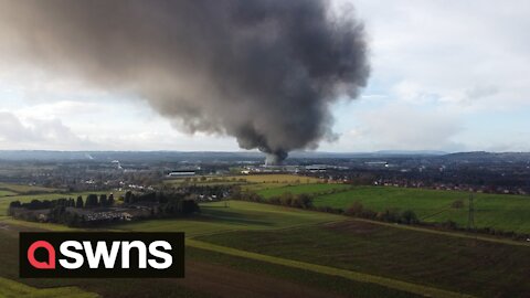 Firefighters are fighting to control an enormous blaze in a Kidderminster industrial estate