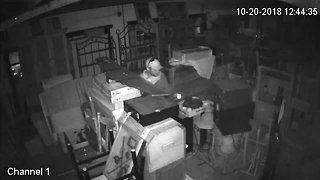 TCSO deputies looking for burglary suspect caught on video