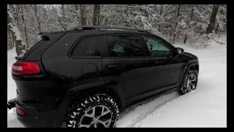 Jeep Cherokee Trailhawk First Tracks in Fresh Snow 2 28 2023