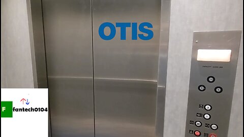 Otis Hydraulic Ballroom Elevator @ Crowne Plaza Desmond Hotel - Albany, New York