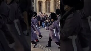 Guards marching at the Tower #toweroflondon