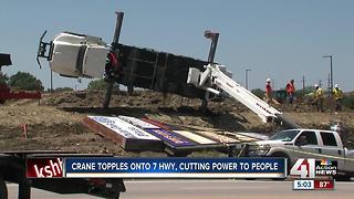 Crane topples onto 7 Highway in Blue Springs