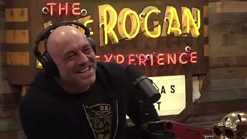 Joe Rogan Adam Curry Shows Joe His Special Vape