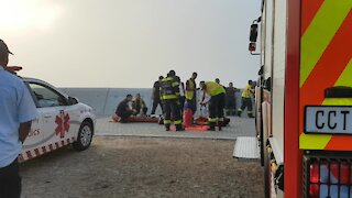 SOUTH AFRICA - Cape Town - Sea Point promenade rescue (Video) (bnZ)