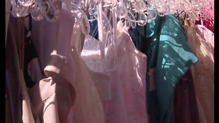 Prom Closet event offers free outfits to Las Vegas students