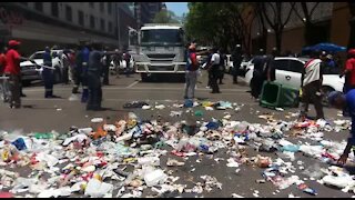 SOUTH AFRICA - Johannesburg - Tshwane municipal workers and Samwu Salary Increase Strike (Video) (hgx)