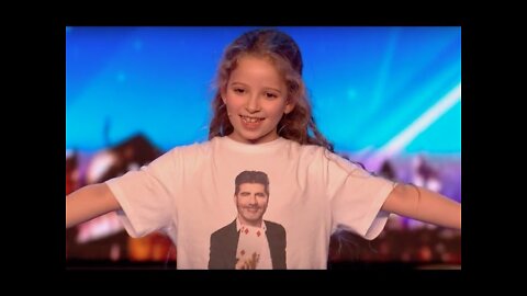 8 YO Girl Issy SHOCKS Everyone With Her Magic | Audition 2