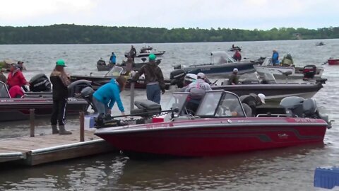 MidWest Outdoors TV Show #1626 - 2016 Leech Lake Walleye Tournament