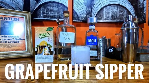 Grapefruit Cocktail Sipper #cocktailrecipe #mixology #mixeddrink