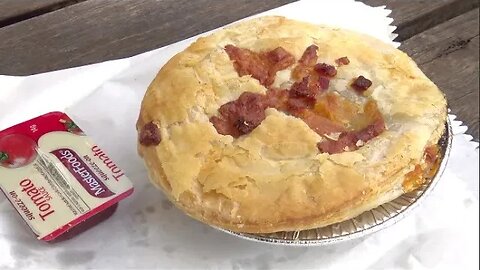 Let's Try a Tamborine Bakery Meat Pie!