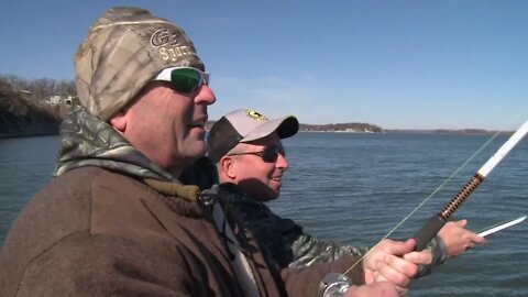 MidWest Outdoors TV Show #1579 - Okalahoma Catfishing with Suncatcher Pontoons and The G3 Crew