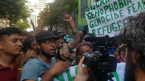 SOUTH AFRICA - Cape Town - Refugees and asylum seekers march through the CBD (Video) (fTe)