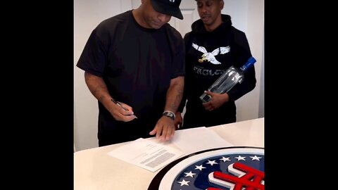 Gillie & Wallo Sign New Deal At Barstool Sports ** Emotional