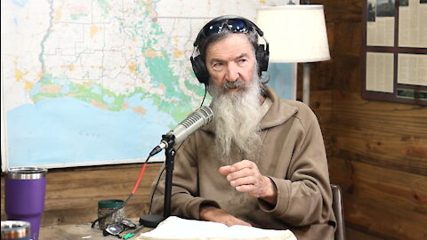 Phil Robertson's Sticky Chicken Recipe, Checking for Ticks, and Chasing Miracles | Ep 232