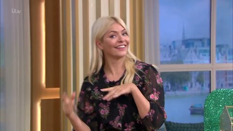 Holly Willoughby - STW - Short Dress, Tights - 20221011