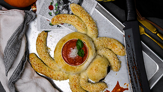 Creepy Spider Appetizer For A Great Halloween Party