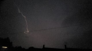 Massive lightning Strike (4k uhd wide)