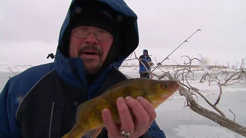 MidWest Outdoors TV Show #1667 - Glacial Lakes Ice Action in South Dakota