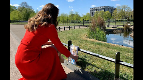 Duchess of Cambridge becomes book fairy