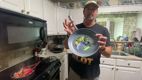 Green pan for Para camping or fly in review