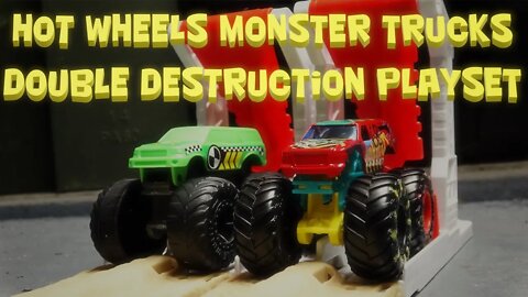 Hot Wheels Monster Trucks Double Destruction Playset
