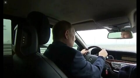 Putin on the Crimean bridge discussed the details of its restoration, drove a car along