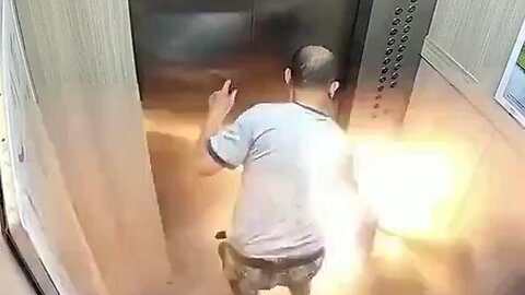 Green Agenda - Man dies in elevator since the e-bicycle battery caught fire and exploded!