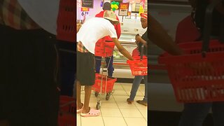 SHOPPING cart PRANK! #shorts #prank #snyki