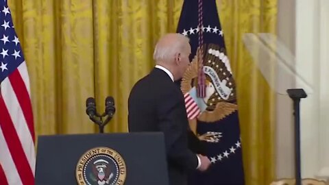Someone RUNS To Biden & Whispers To Him To Put On His Mask