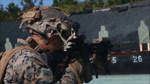 Marines Conduct Weapon Transition Drills