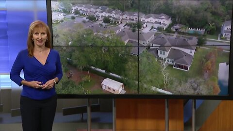 Neighbors accuse door-to-door solicitors seen on security camera of pitching free roof replacement