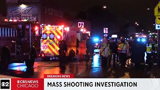 15 Injured At Chicago Halloween Party | Hunt for Shooter Continues