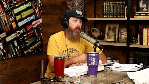 Phil Isn't Buying Jase's Fake News & Why Phil Struggled to Sing After Coming to Jesus | Ep 328