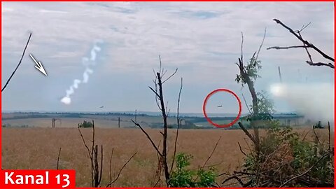 Moment: Russian Su-25 aircraft attacking Ukrainian positions is shot down