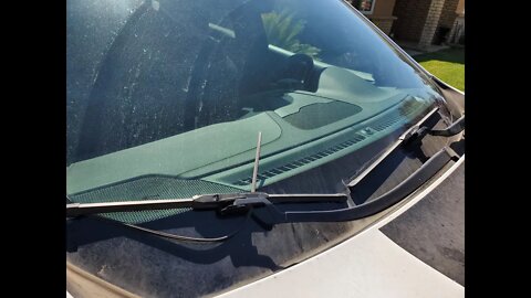 How to basics, replace Wiper Blades on most cars. Under 5 minute video